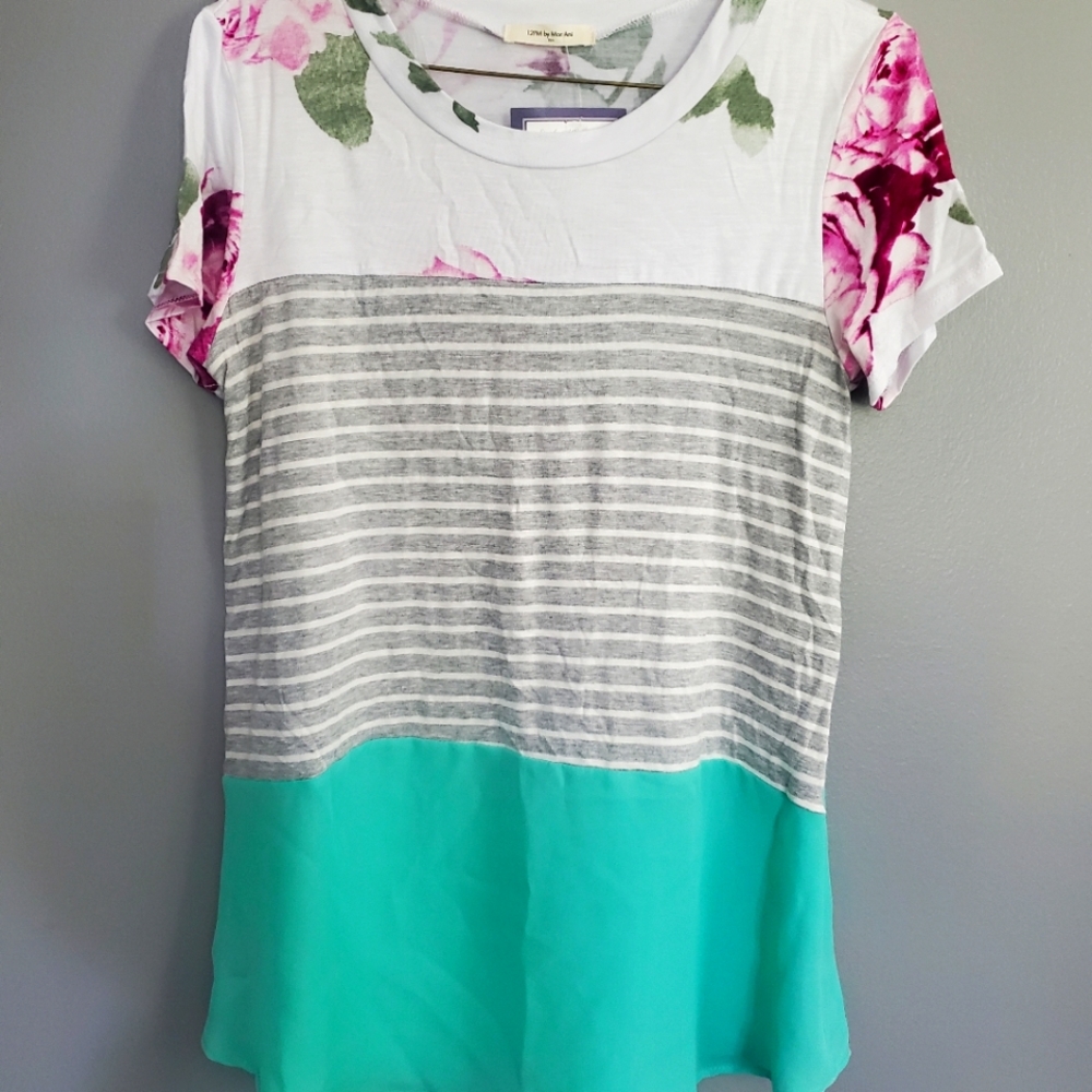 NWT Women's 12pm by Mon Ami colorblock shirt small Mixed media